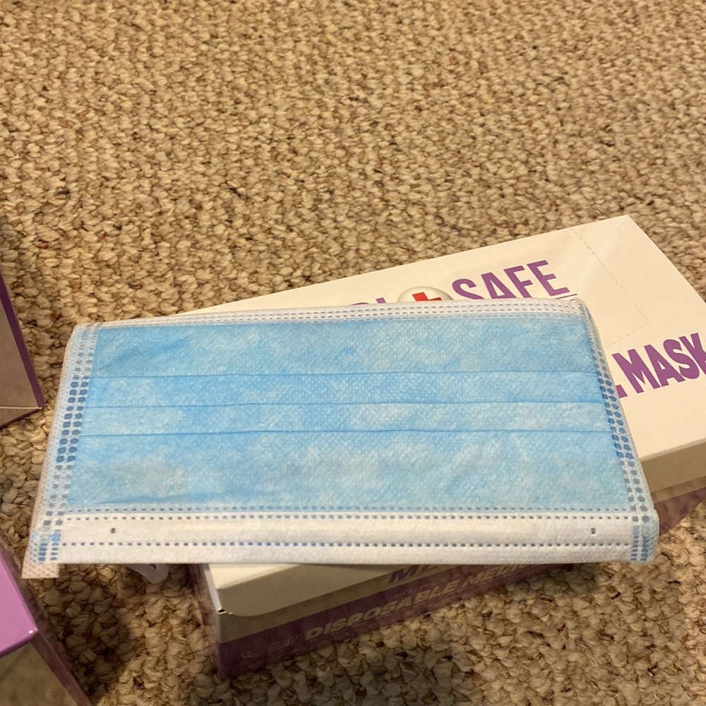 NIB Medi Safe 4 Boxes of 50 Pleated Earloop Disposable Face Masks Latex Free - Picture 8 of 15